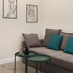 Flat Opposite From 24 Hour Parking Lejlighed