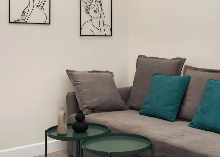 Flat Opposite From 24 Hour Parking Apartamento